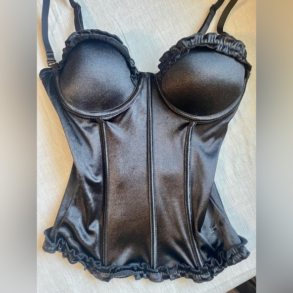 Spirit BNWT adult small black ruffle corset - Picture 3 of 5
